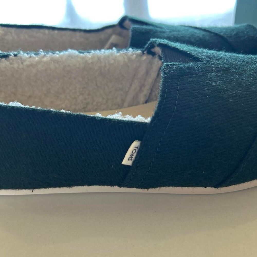 Toms Women's Green Loafers - Picture 5 of 7